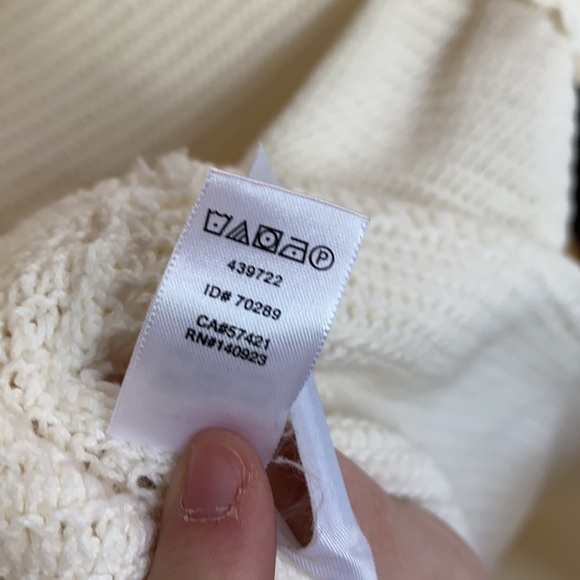 Loft knit sweater tank with bead details - Picture 6 of 6